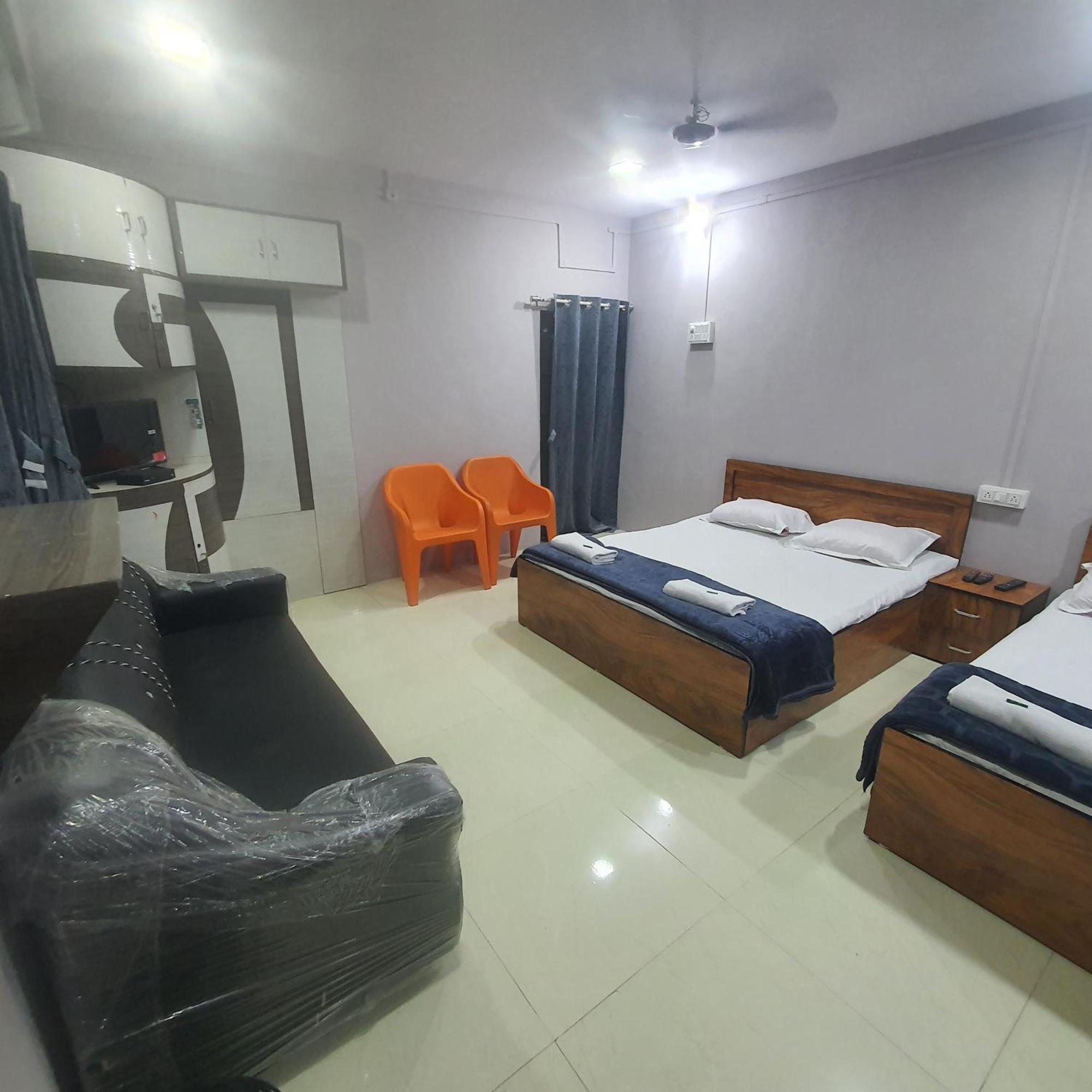 Hotel Family Stay Beside Railway Station Aurangābād Exterior foto